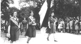 mae dagion memorial dayt parade goshen, ny scout troop 5-21-1944.jpg